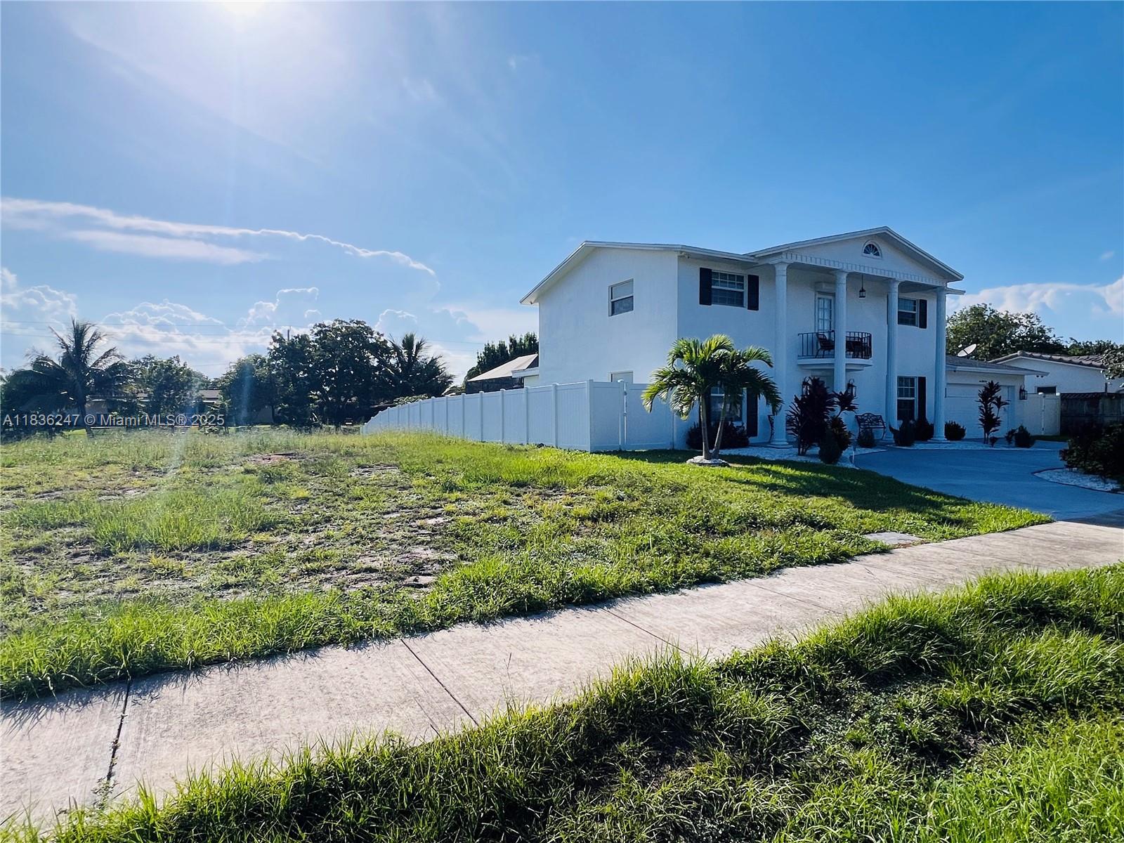 6dd28e9b-1793 641 NW 42nd Ave, Coconut Creek FL 33066 — #A11836247