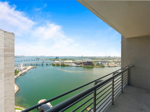 335 S Biscayne Blvd # 3410, Miami FL 33131 — #A11836232