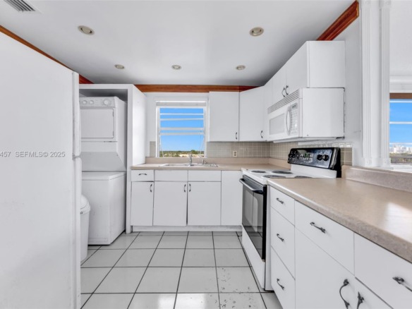 2025 NE 164th St # 809, North Miami Beach FL 33162 — #A11936457