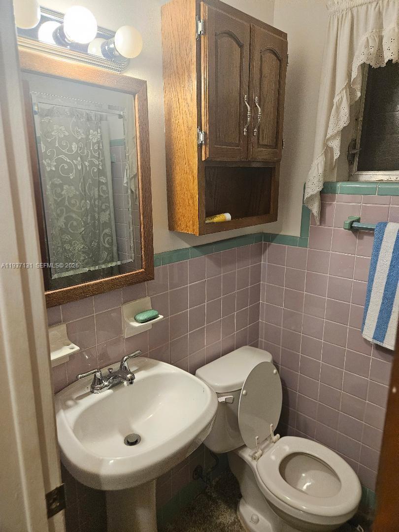 6dd28e9b-1934 5842 Harding St # R, Hollywood FL 33021 — #A11937131