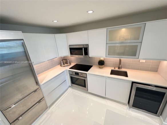 2301 Collins Ave # 611, Miami Beach FL 33139 — #A11877000