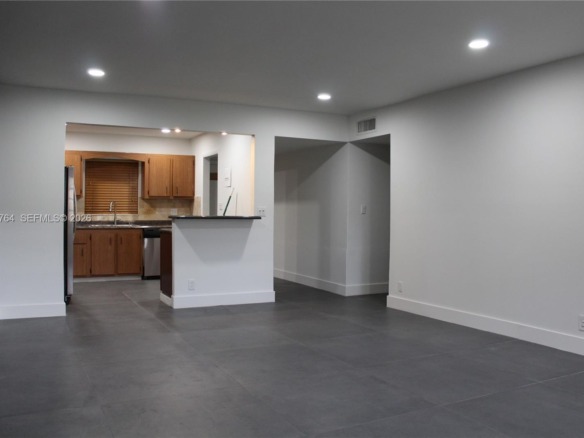 5140 SW 40th Ave # 3C, Dania Beach FL 33314 — #A11932764