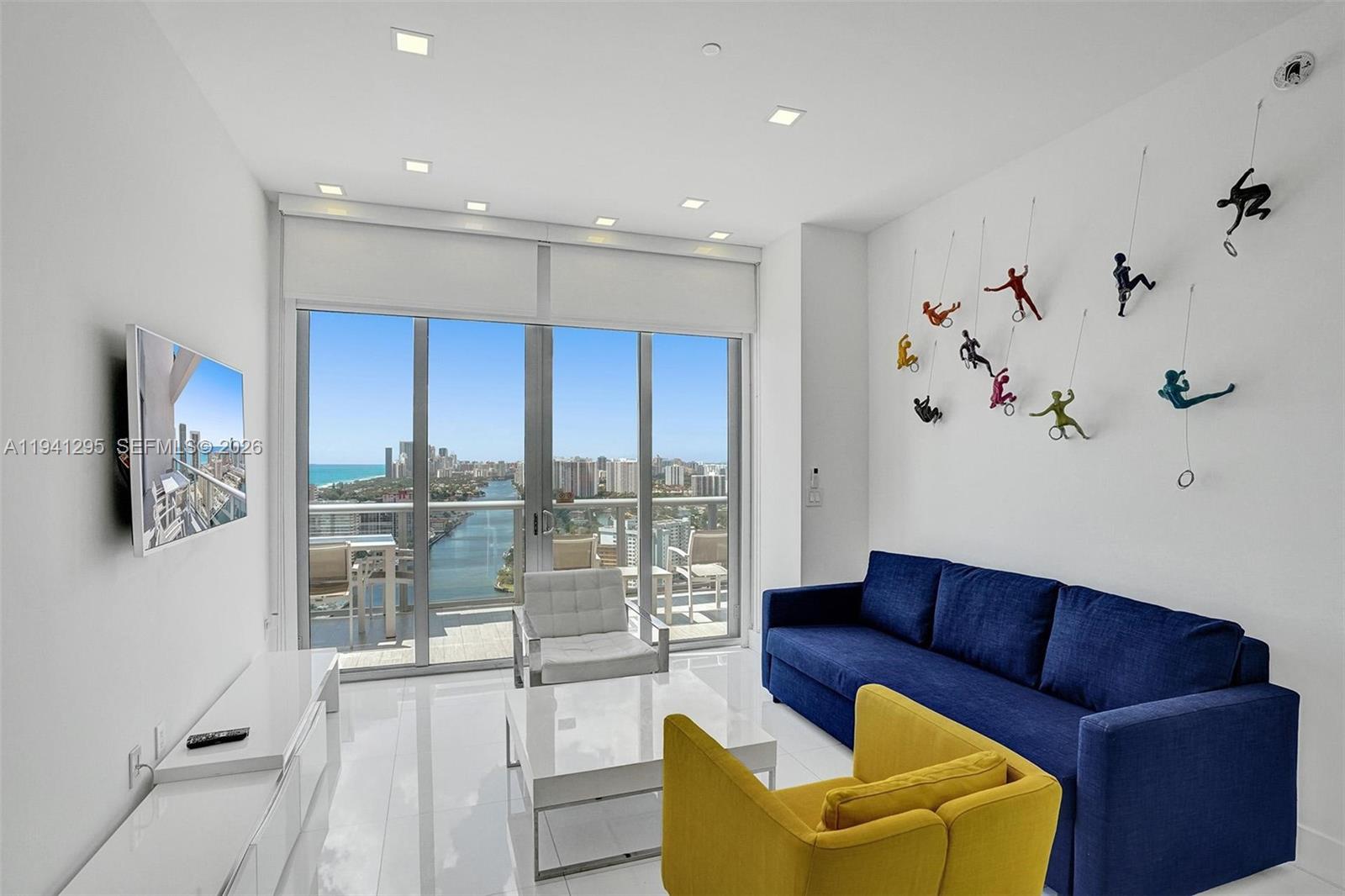 6dd28e9b-2061 2600 E Hallandale Beach Blvd # T3303, Hallandale Beach FL 33009 — #A11941295