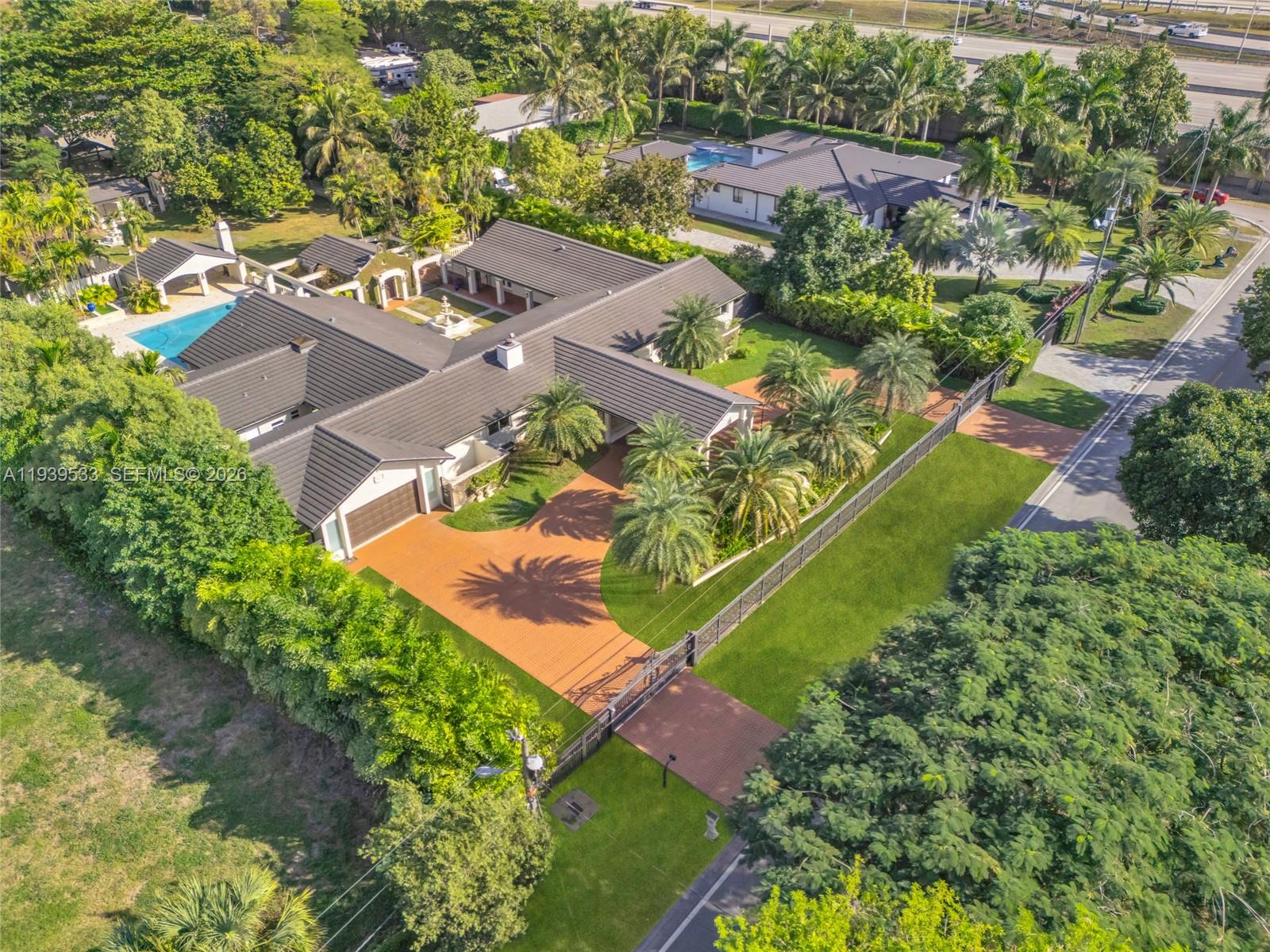default 11835 SW 47th St, Miami FL 33175 — #A11939533
