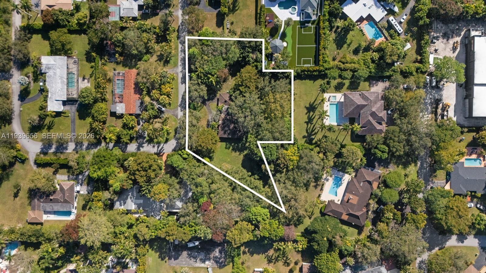 6dd28e9b-2107 13500 SW 68th Ct, Pinecrest FL 33156 — #A11939656