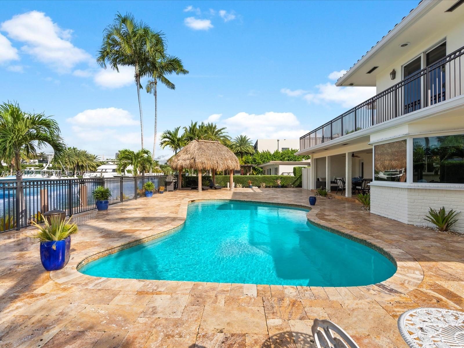 624 Palm Dr, Hallandale Beach FL 33009 — #A11934123