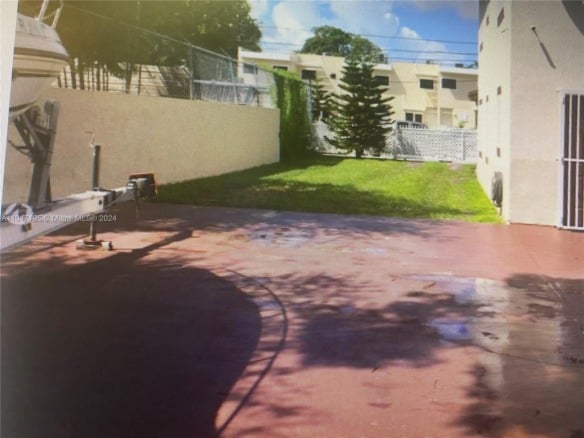 160 NW 27th St, Miami FL 33127 — #A11017195