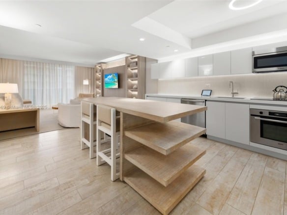 102 24th St # 1211, Miami Beach FL 33139 — #A11112169