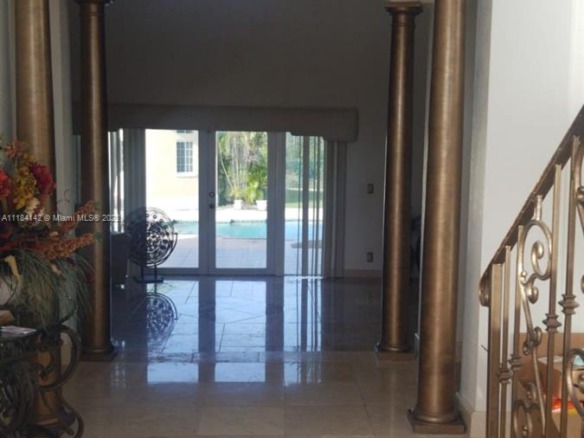 #6 Bahama, 00000 — #A11184142