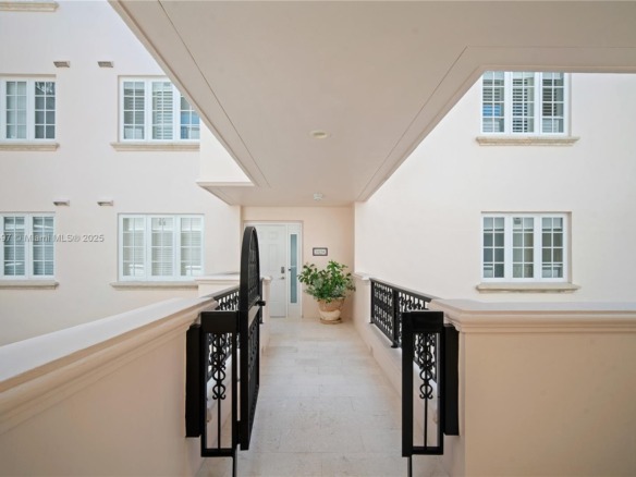 19234 Fisher Island Dr # 19234, Fisher Island FL 33109 — #A11198497