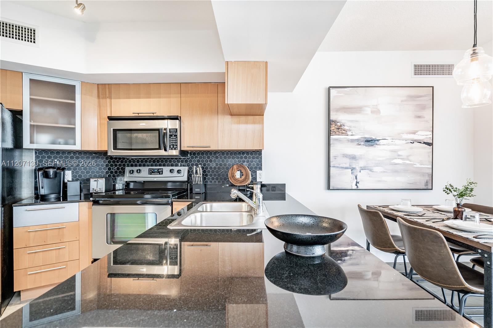 6dd28e9b-2388 1750 N Bayshore Dr # 3914, Miami FL 33132 — #A11207130