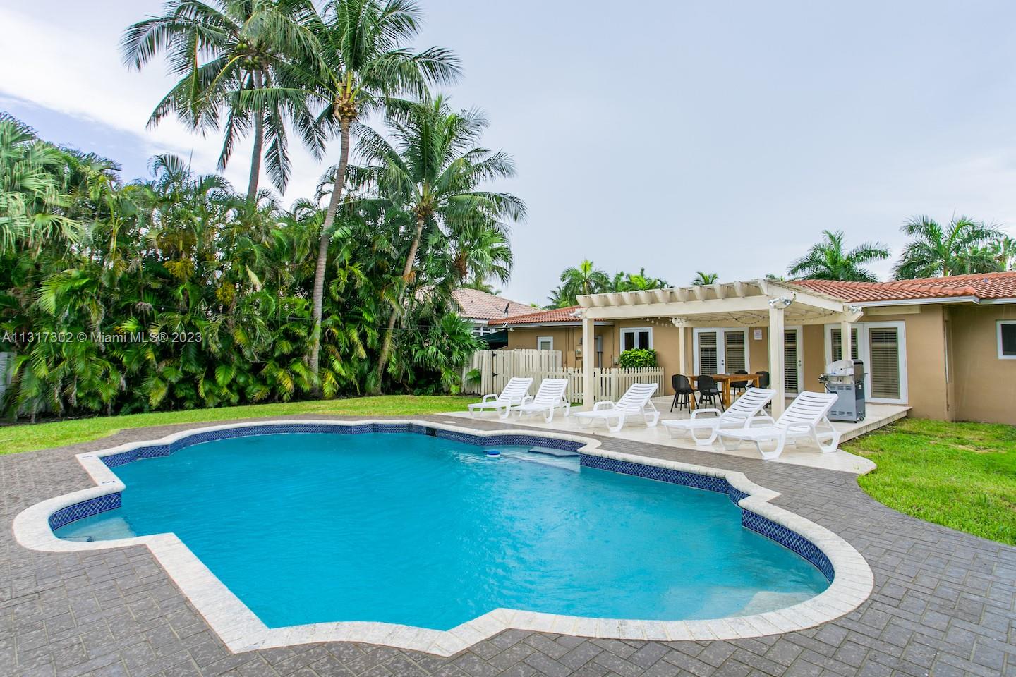 6dd28e9b-2477 714 Harrison St, Hollywood FL 33019 — #A11317302
