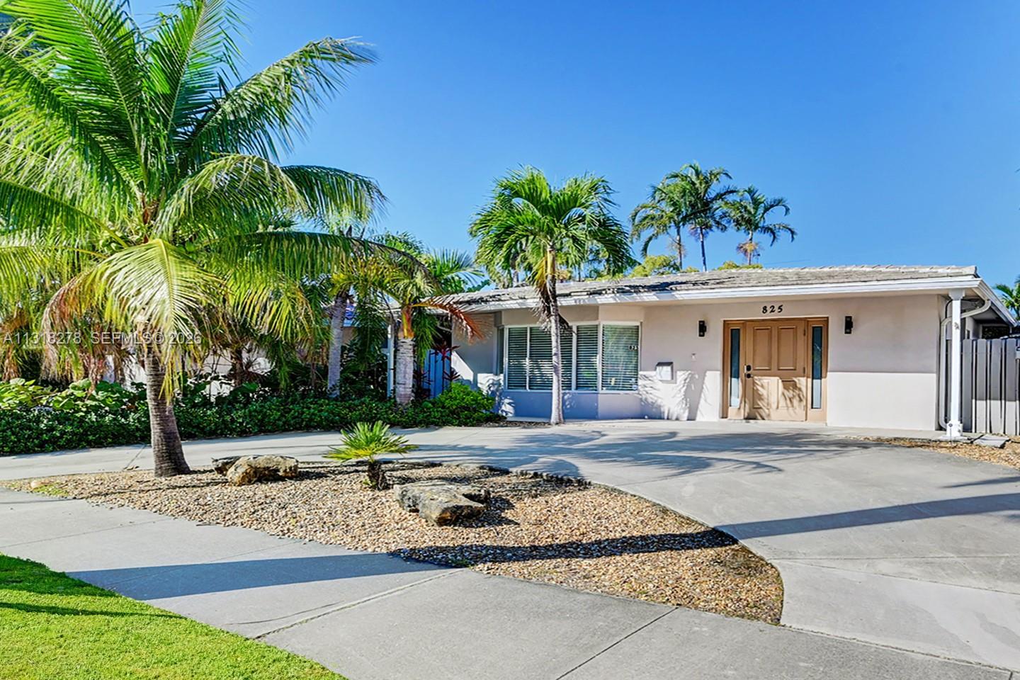825 Harrison St, Hollywood FL 33019 — #A11318278