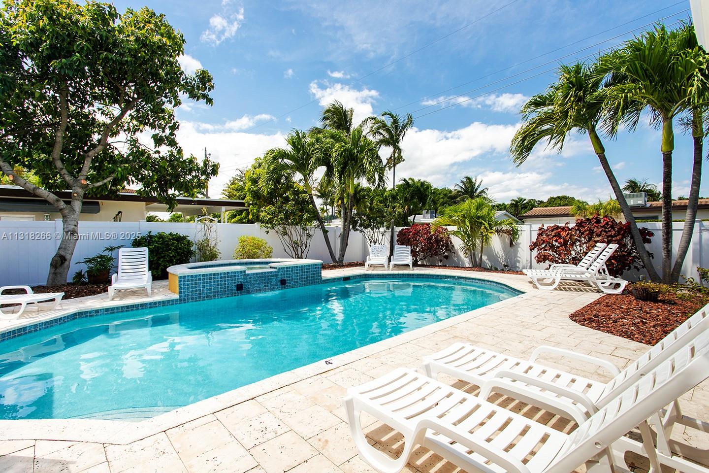 6dd28e9b-2485 1311 Rodman St, Hollywood FL 33019 — #A11318266