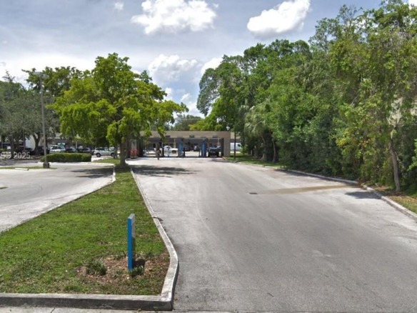 900 NE 125th St, North Miami FL 33161 — #A11319773