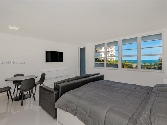 100 Lincoln Rd # 519, Miami Beach FL 33139 — #A11337429