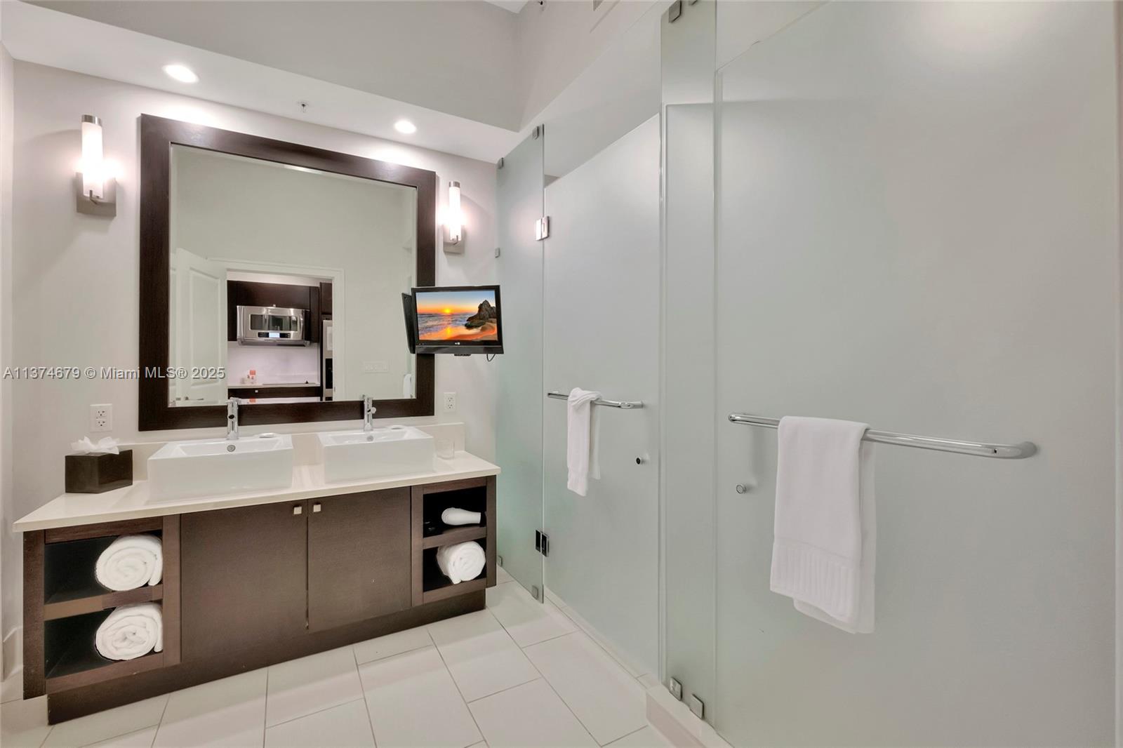 6dd28e9b-2554 5300 NW 87th Ave # 606, Doral FL 33178 — #A11374679