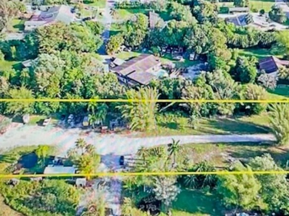 6453 SW 185th Way, Southwest Ranches FL 33332 — #A11388696