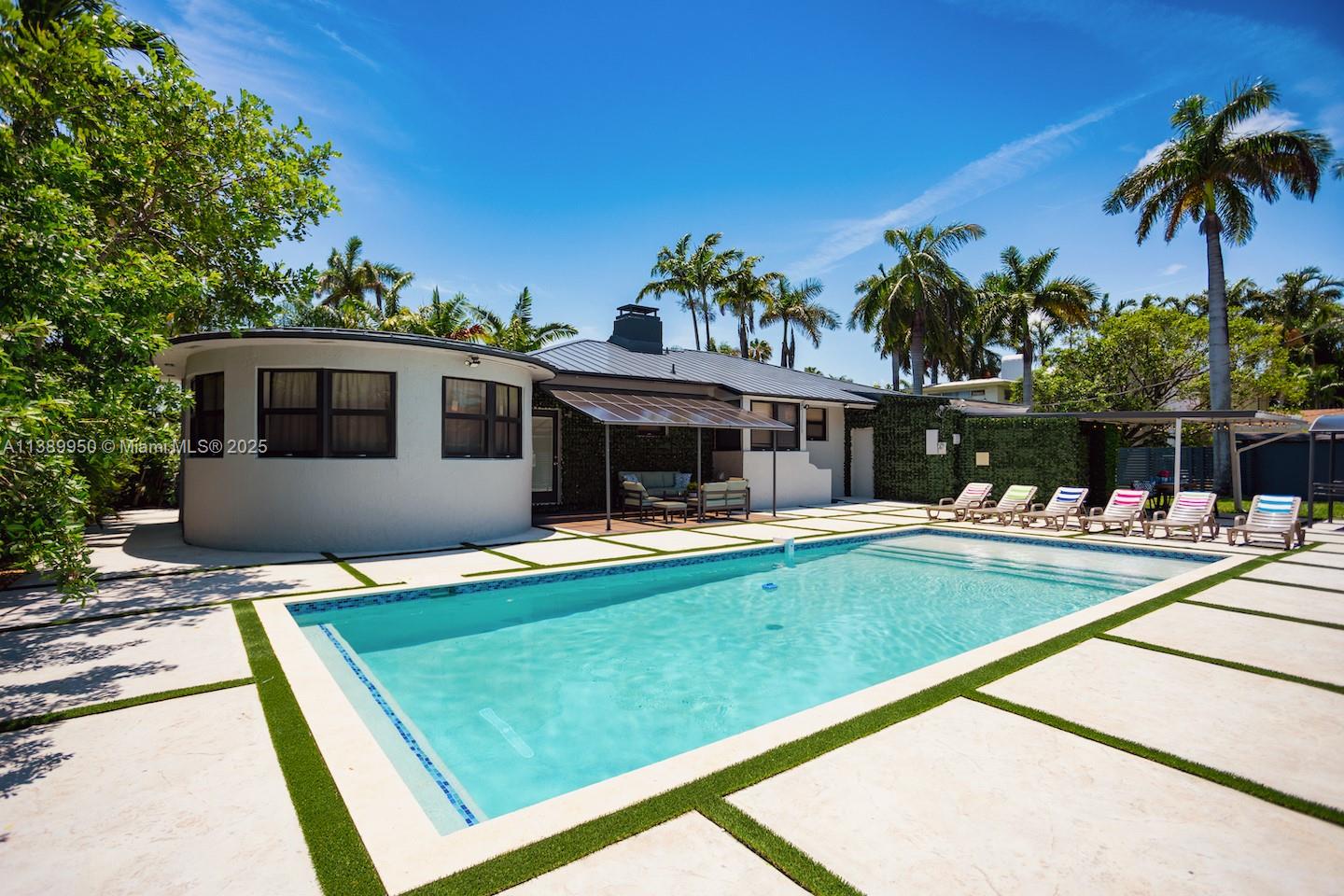 801 Harrison St, Hollywood FL 33019 — #A11389950