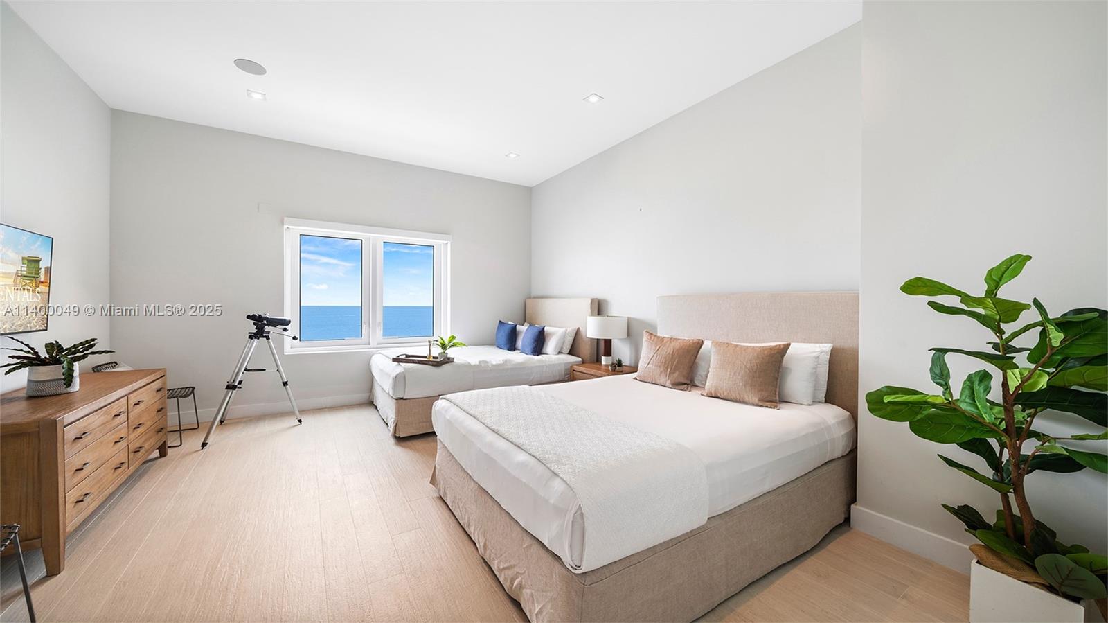 6dd28e9b-2613 Listing #A11400049