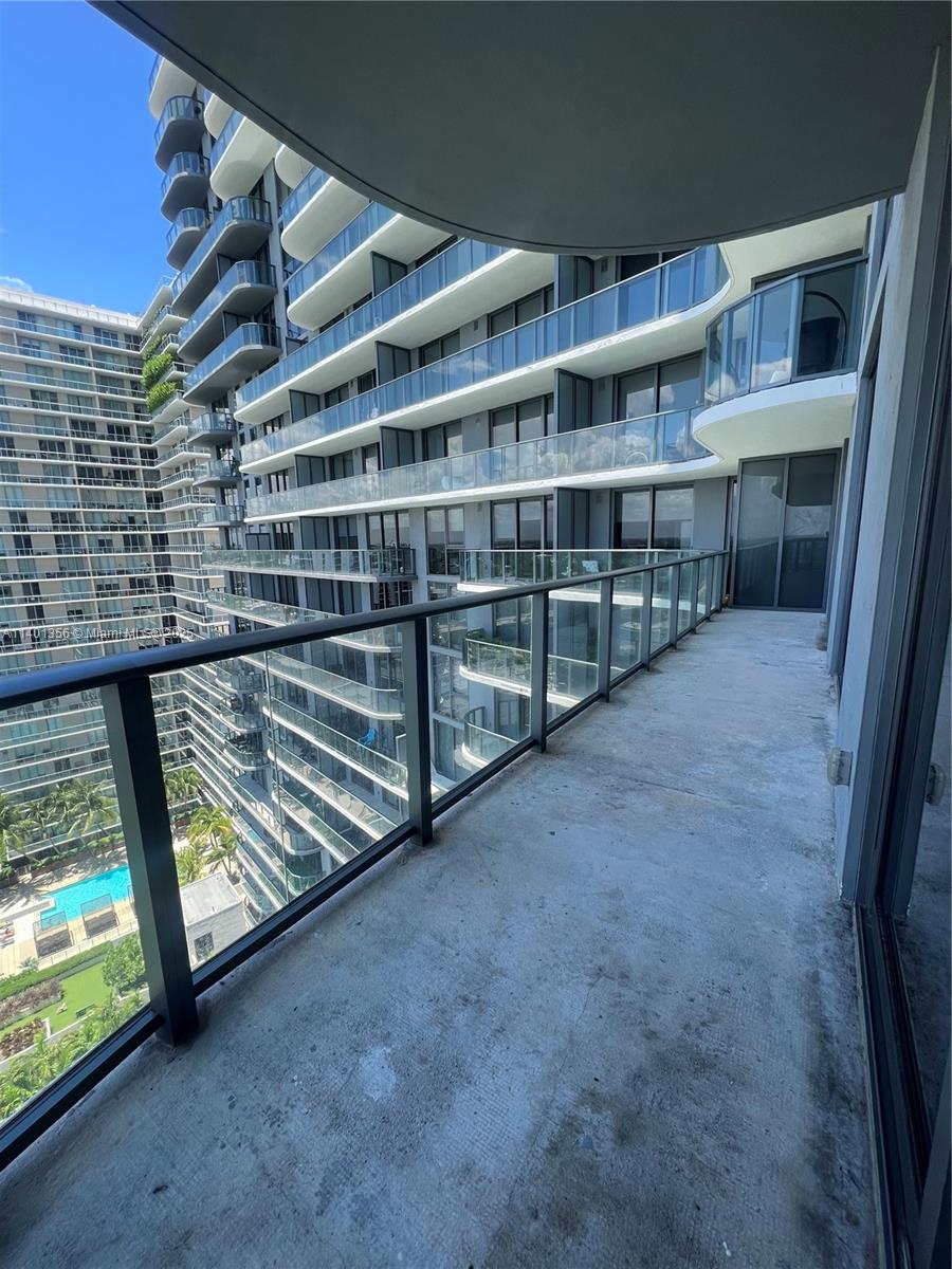 6dd28e9b-2616 121 NE 34 St # 2215, Miami FL 33137 — #A11401356