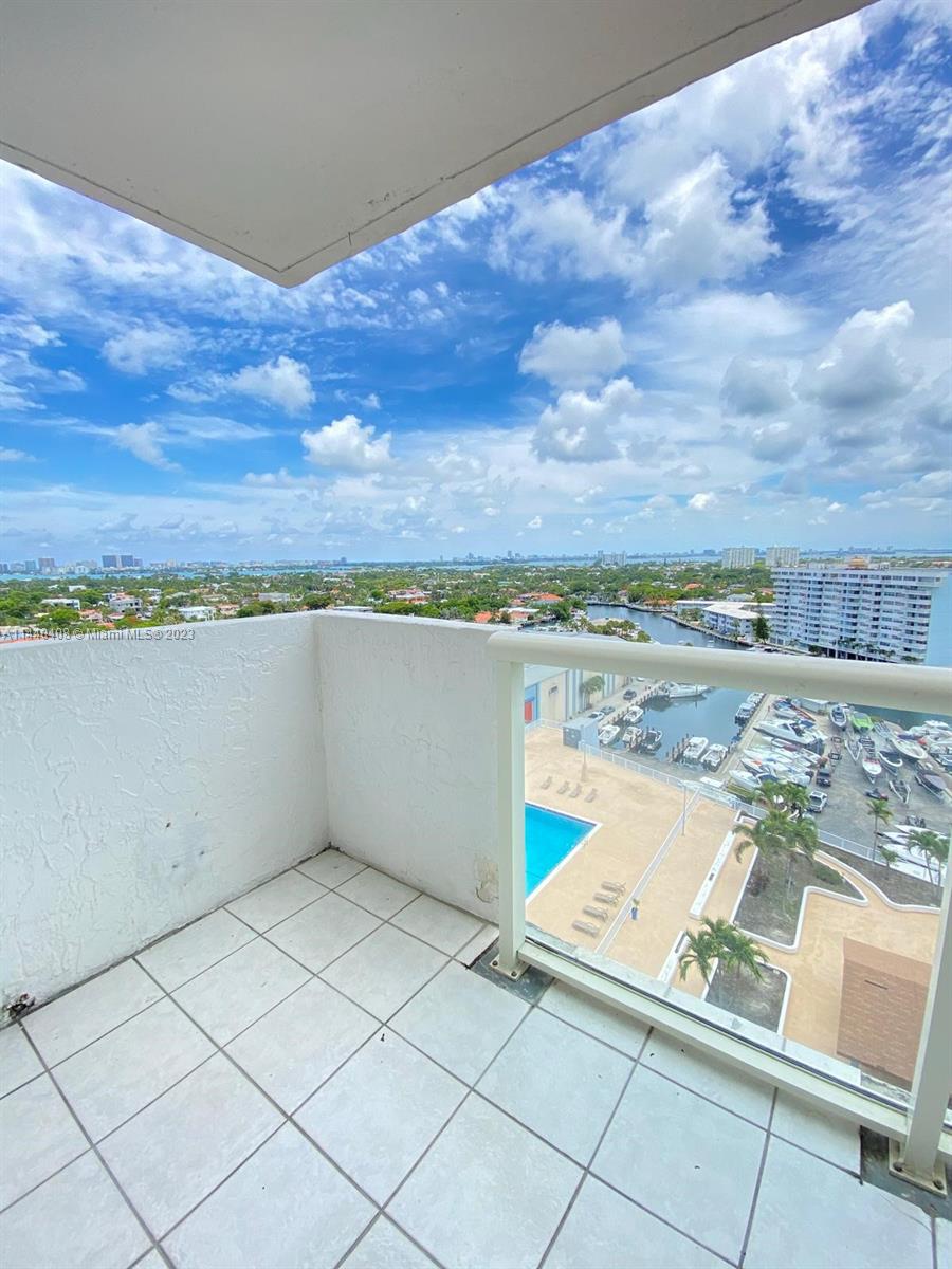 13499 Biscayne Blvd # 1408, North Miami FL 33181 — #A11440408