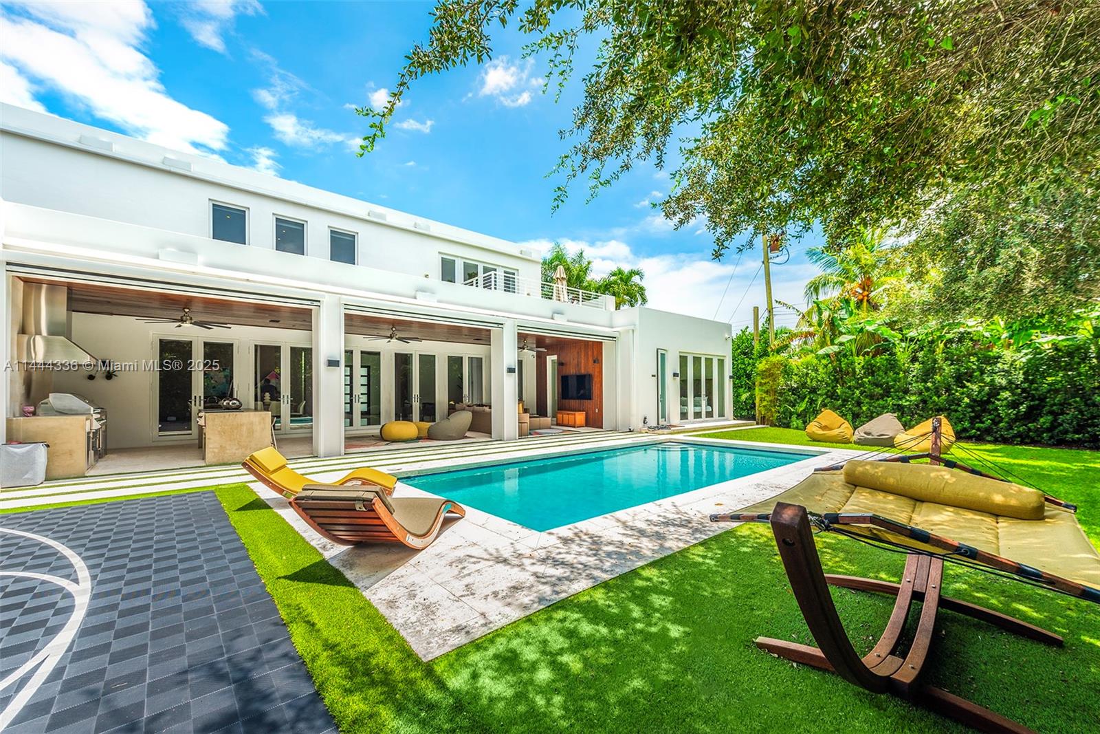 6dd28e9b-2671 7930 SW 52nd Ct, Miami FL 33143 — #A11444336