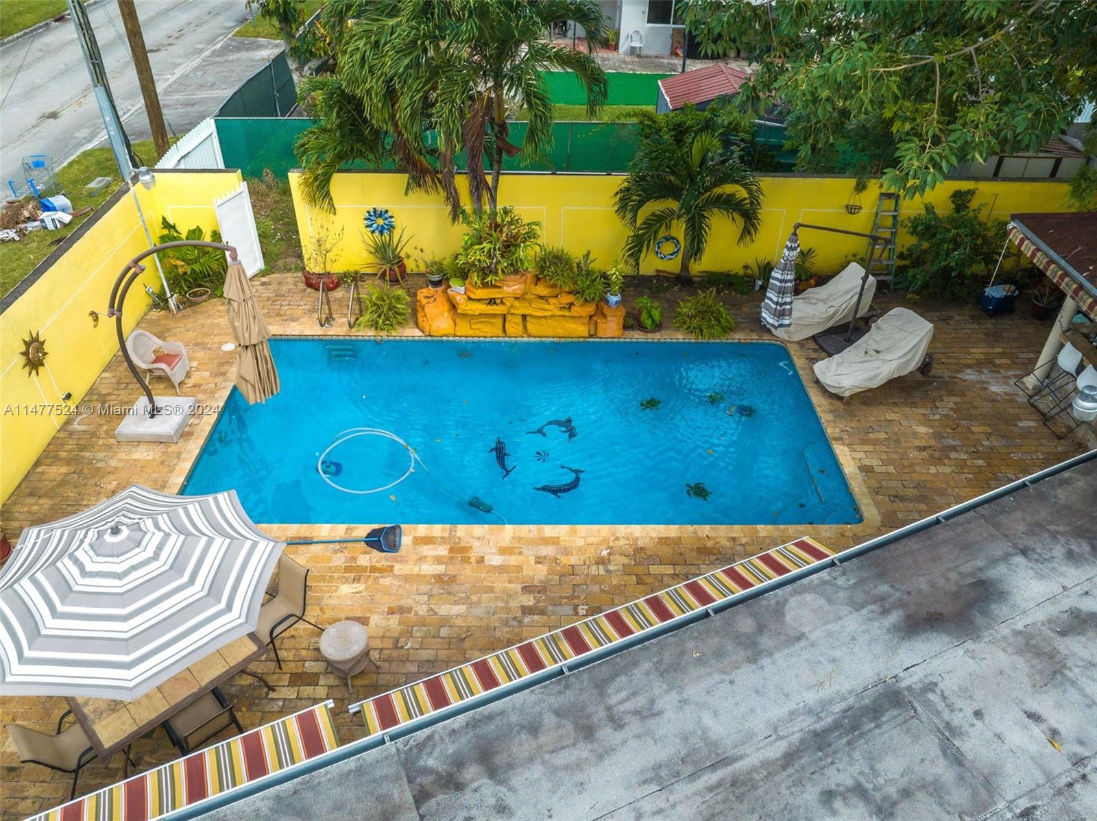 6dd28e9b-2723 901 E 32nd St, Hialeah FL 33013 — #A11477524