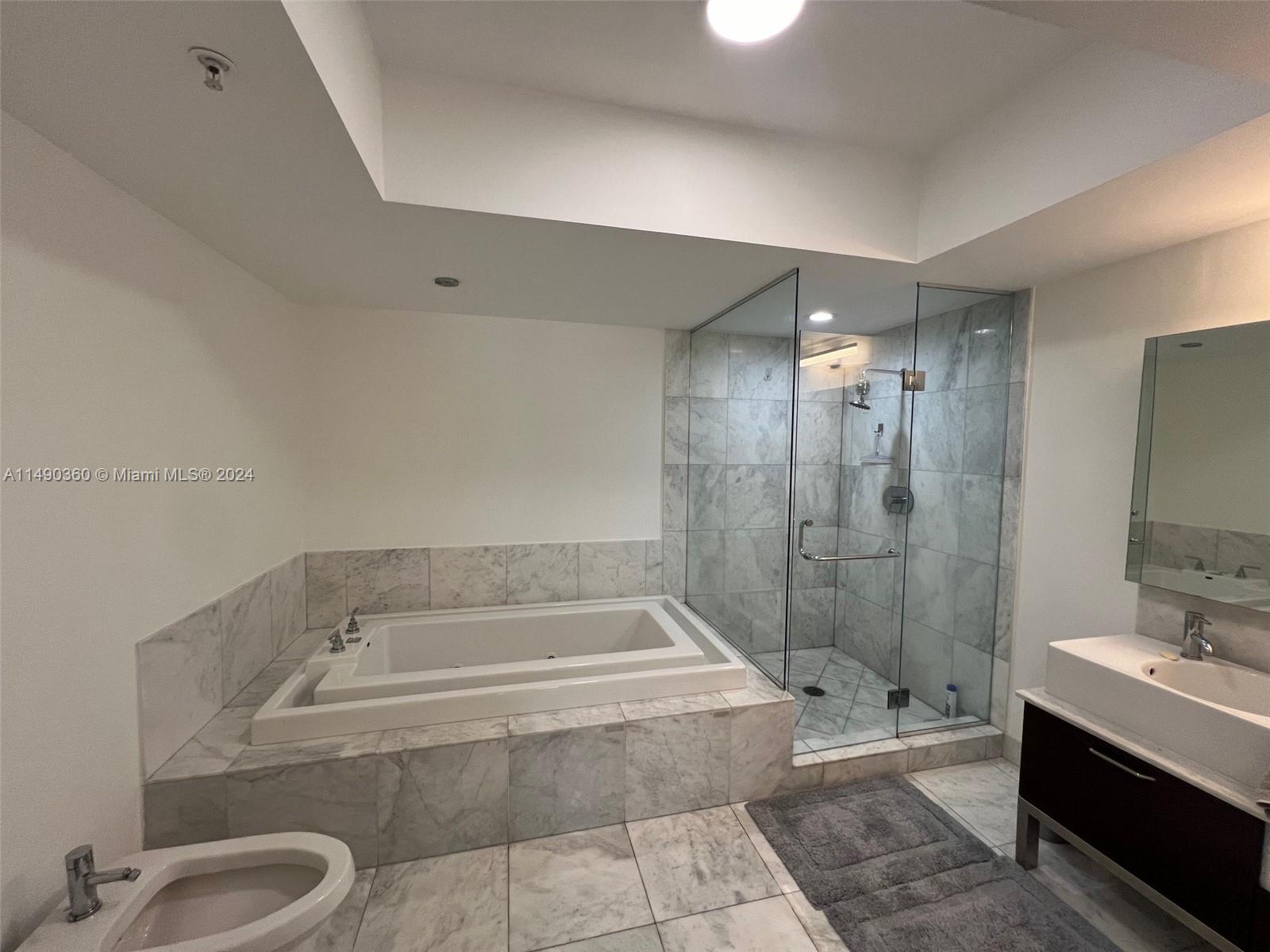 218 SE 14th Street # 1806, Miami FL 33131 — #A11490360