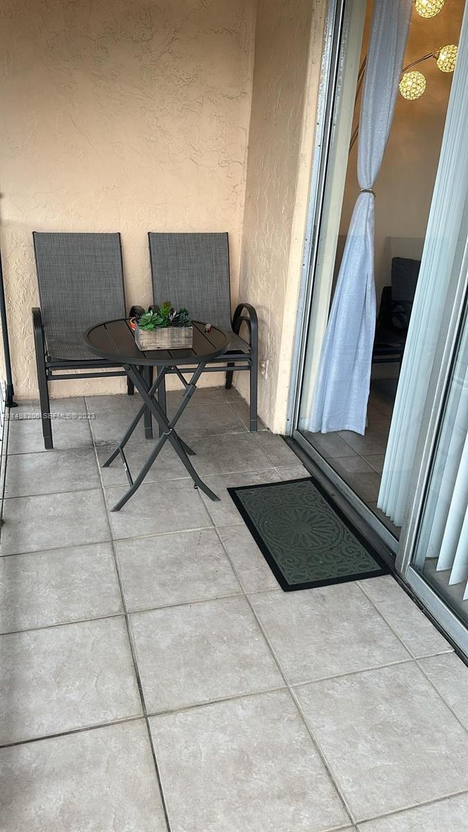 6dd28e9b-2769 480 Executive Center Dr # 4L, West Palm Beach FL 33401 — #A11498206
