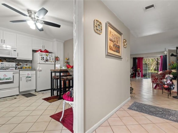 281 S Hollybrook Dr # 103, Pembroke Pines FL 33025 — #A11504156