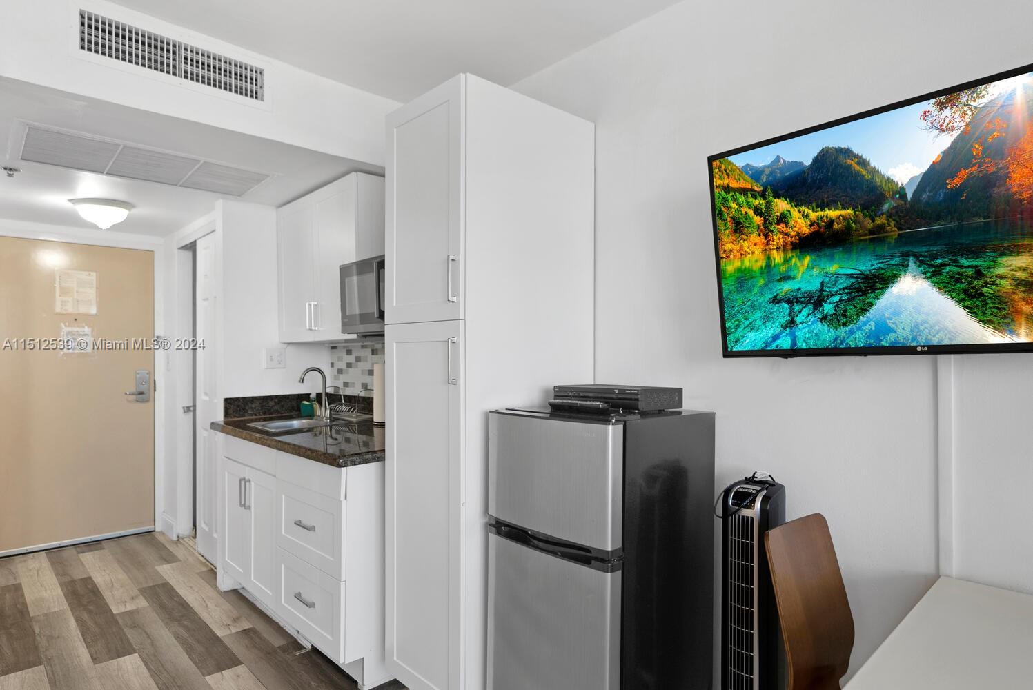 6dd28e9b-2806 19201 Collins Ave, # 1143, Sunny Isles Beach FL 33160 — #A11512539