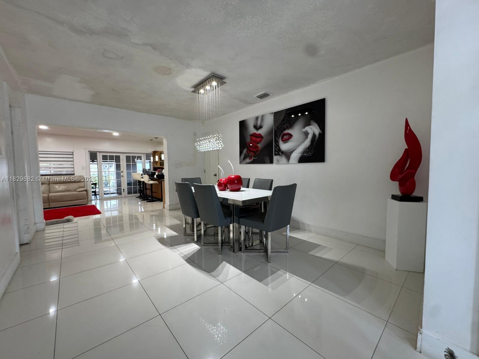 6dd28e9b-282 12841 SW 54th St # 1, Miami FL 33175 — #A11829682