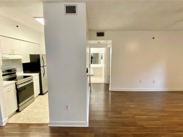 19901 E Country Club Dr # 2103, Aventura FL 33180 — #A11517612
