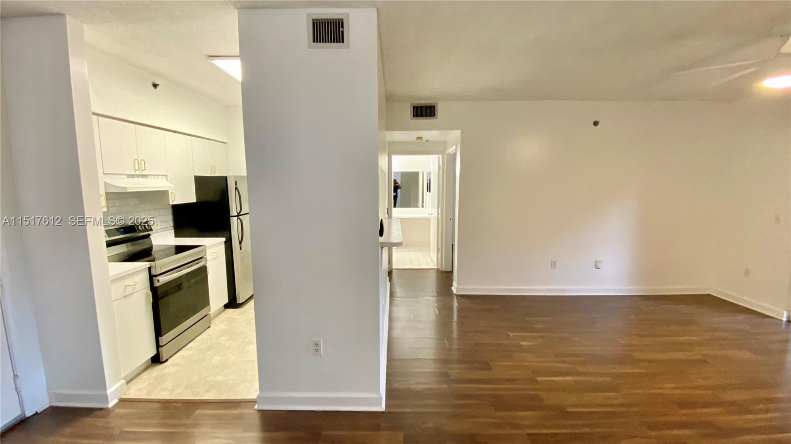 6dd28e9b-2820 19901 E Country Club Dr # 2103, Aventura FL 33180 — #A11517612