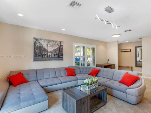 4710 NE 18th Ter, Fort Lauderdale FL 33308 — #A11518693