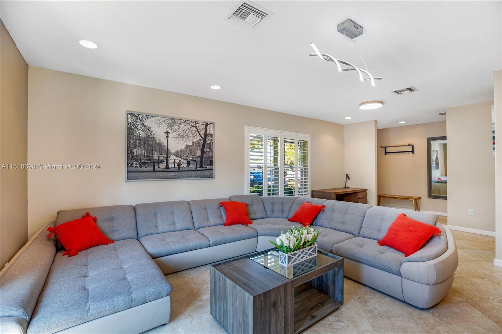 4710 NE 18th Ter, Fort Lauderdale FL 33308 — #A11518693