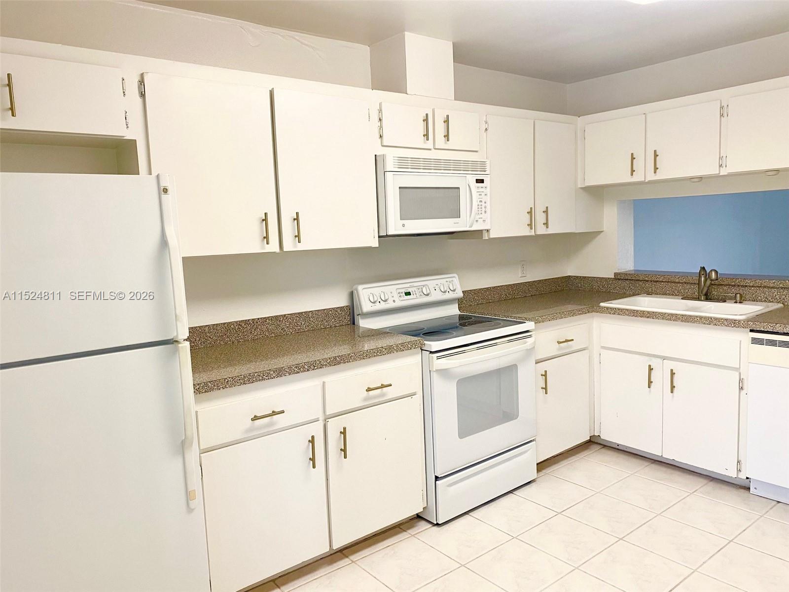 6dd28e9b-2844 15 escondido court # 148, Other City – In The State Of Florida FL 32701 — #A11524811