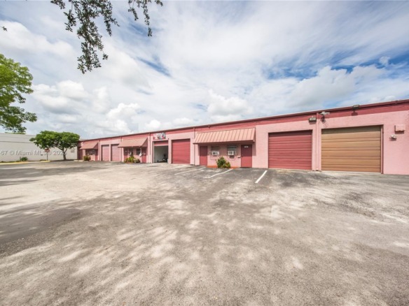 1375 NW 65TH AV, Plantation FL 33313 — #A11536467