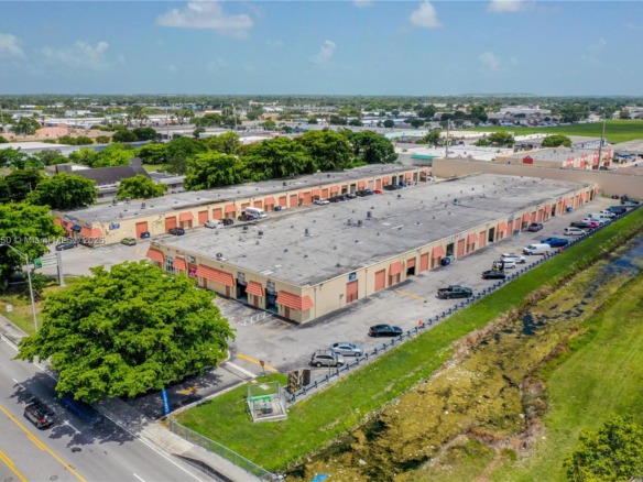 10890 QUAIL ROOST DR, Miami FL 33157 — #A11536450