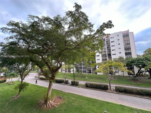 17021 N Bay Rd # 4, Sunny Isles Beach FL 33160 — #A11539005