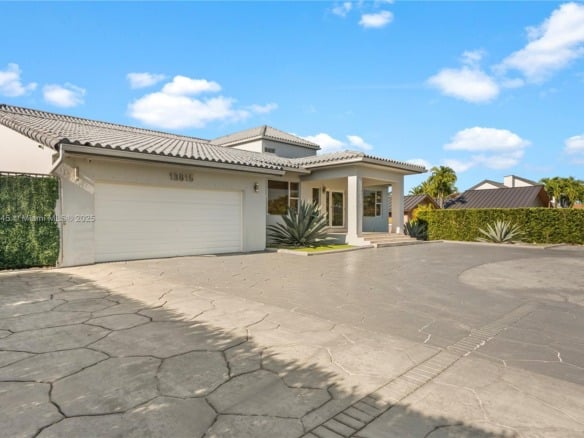 13815 SW 38th St, Miami FL 33175 — #A11830145