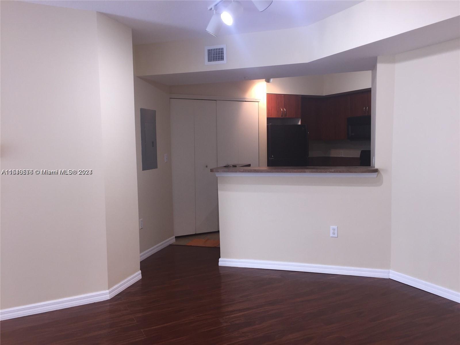 6dd28e9b-2892 9201 Collins Ave # 724, Surfside FL 33154 — #A11540576