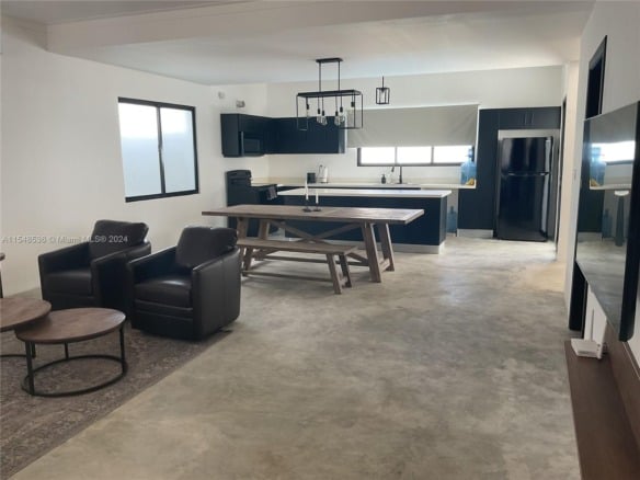 3 SW Calle el sol, Re — #A11548536
