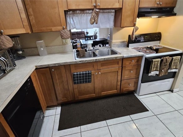 2800 NW 56th Ave # A403, Lauderhill FL 33313 — #A11553497