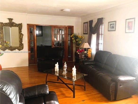 662 E 21st St, Hialeah FL 33013 — #A11564034