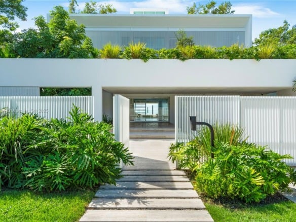 440 S Mashta Dr, Key Biscayne FL 33149 — #A11569204