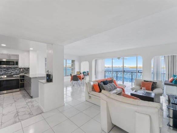 11111 Biscayne Blvd # 3A, Miami FL 33181 — #A11584278