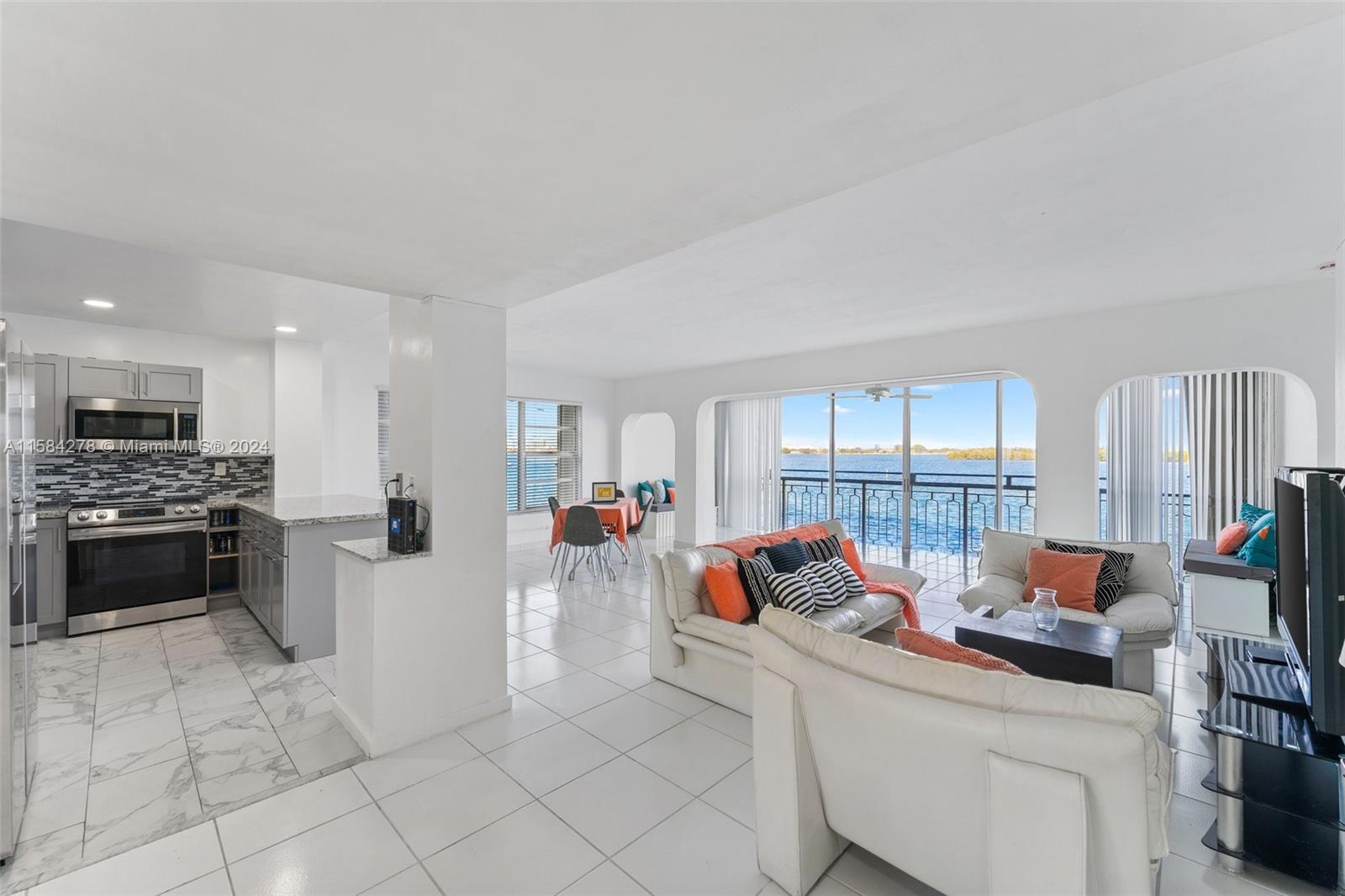 11111 Biscayne Blvd # 3A, Miami FL 33181 — #A11584278