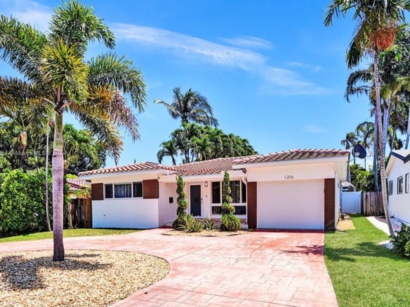 1206 Lincoln St, Hollywood FL 33019 — #A11599694